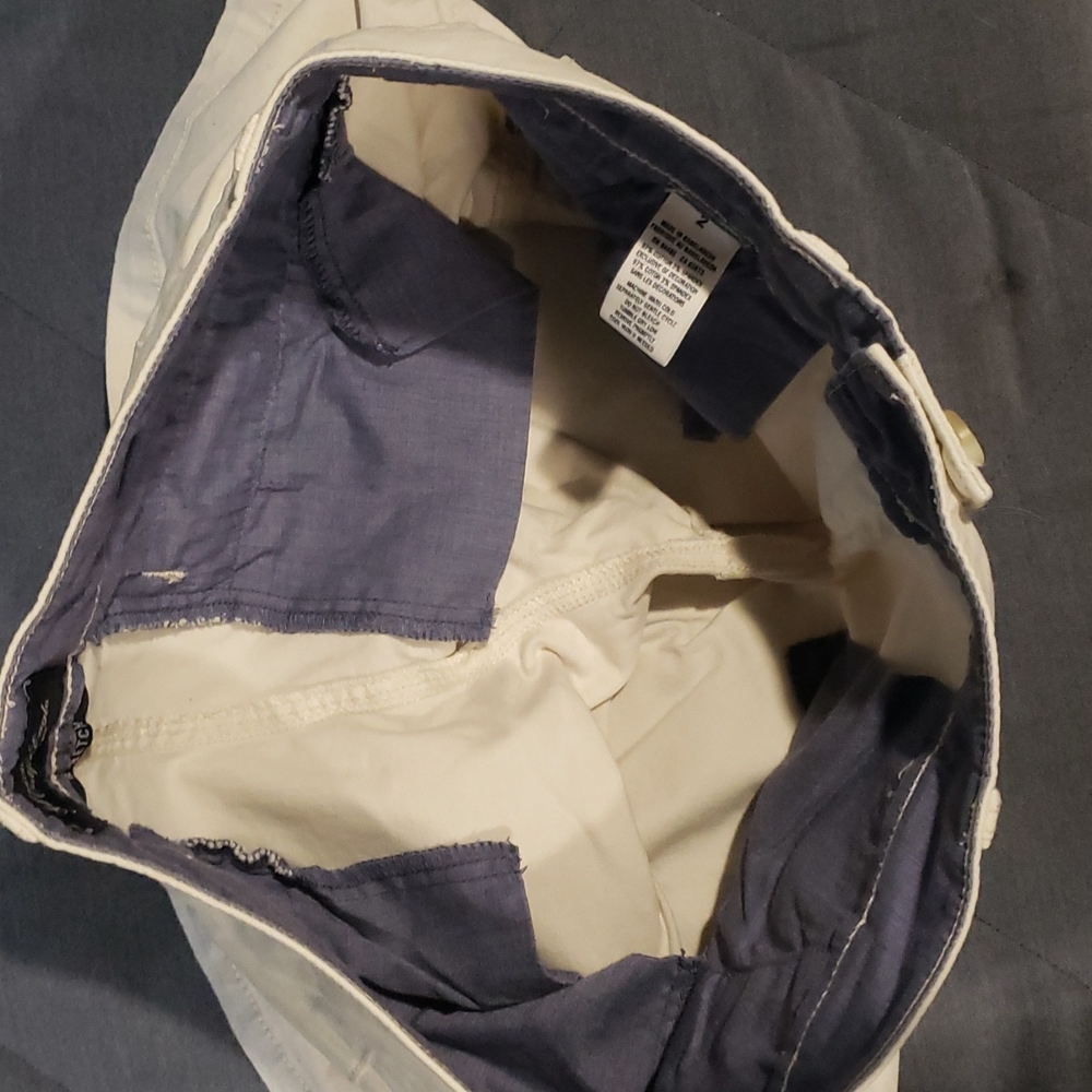 American Eagle Khaki Shorts - Picture 8 of 9